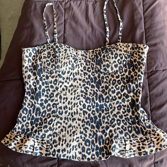Tops - leopard print